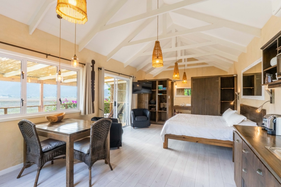 6 Bedroom Property for Sale in Wilderness Central Western Cape
